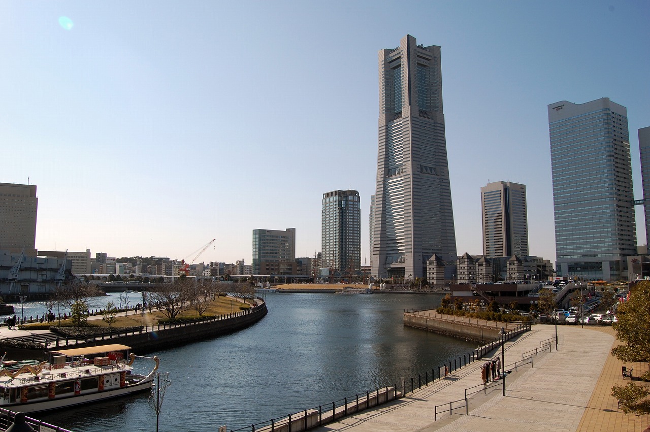 Landmark tower viewed from Yokohama World Porters