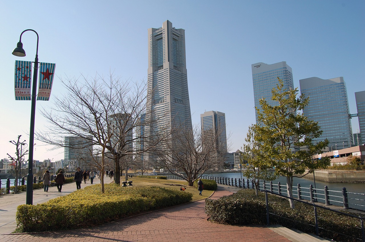Landmark tower viewed from Kishamichi
